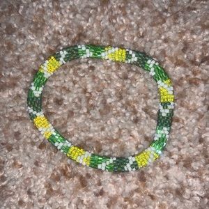 LAST CHANCE lily and laura green and white glass bead bracelet